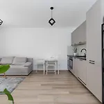 Apartment Cosmo Ii *