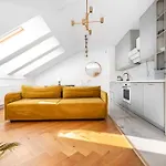 Apartment Cosmo Ii